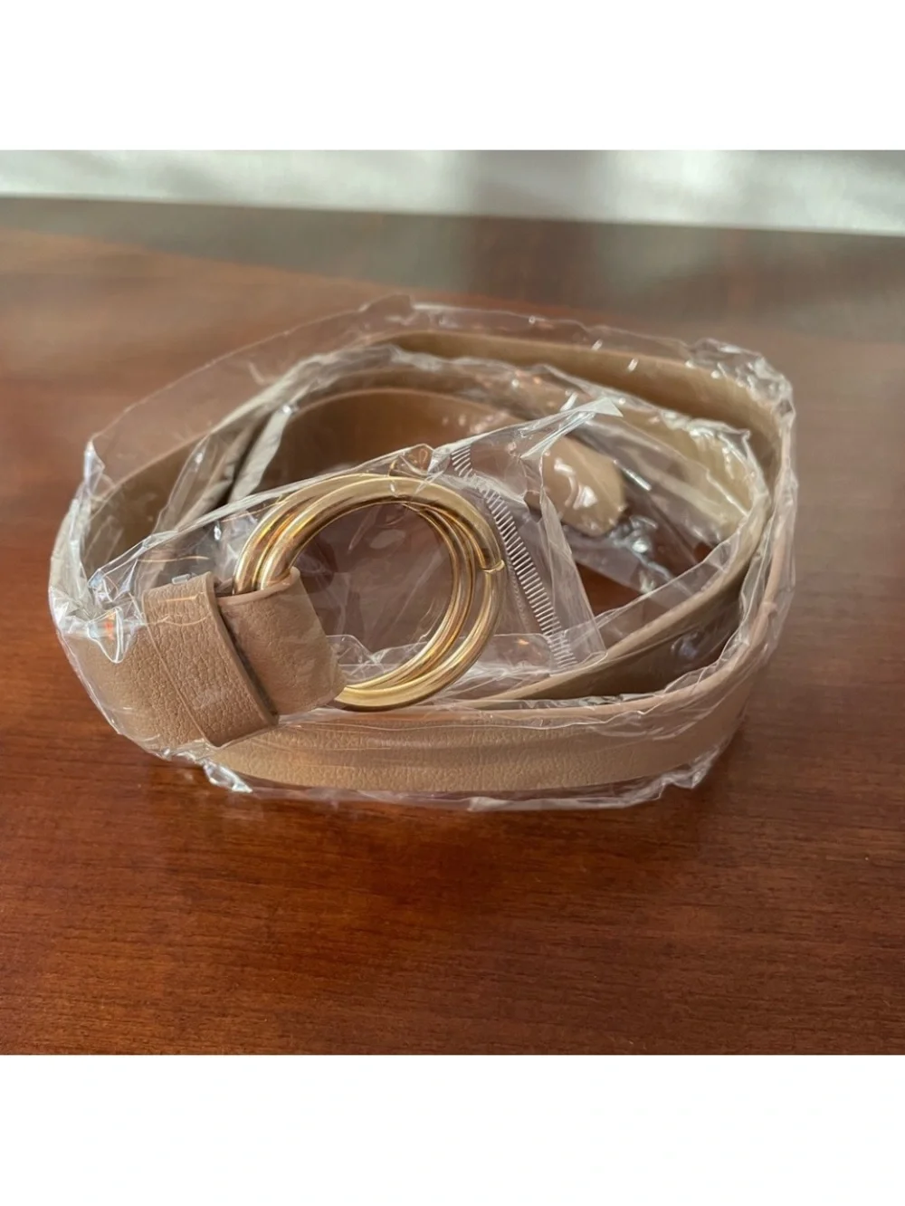 NWT Vici Horseshoe Wide Gold Buckle Belt